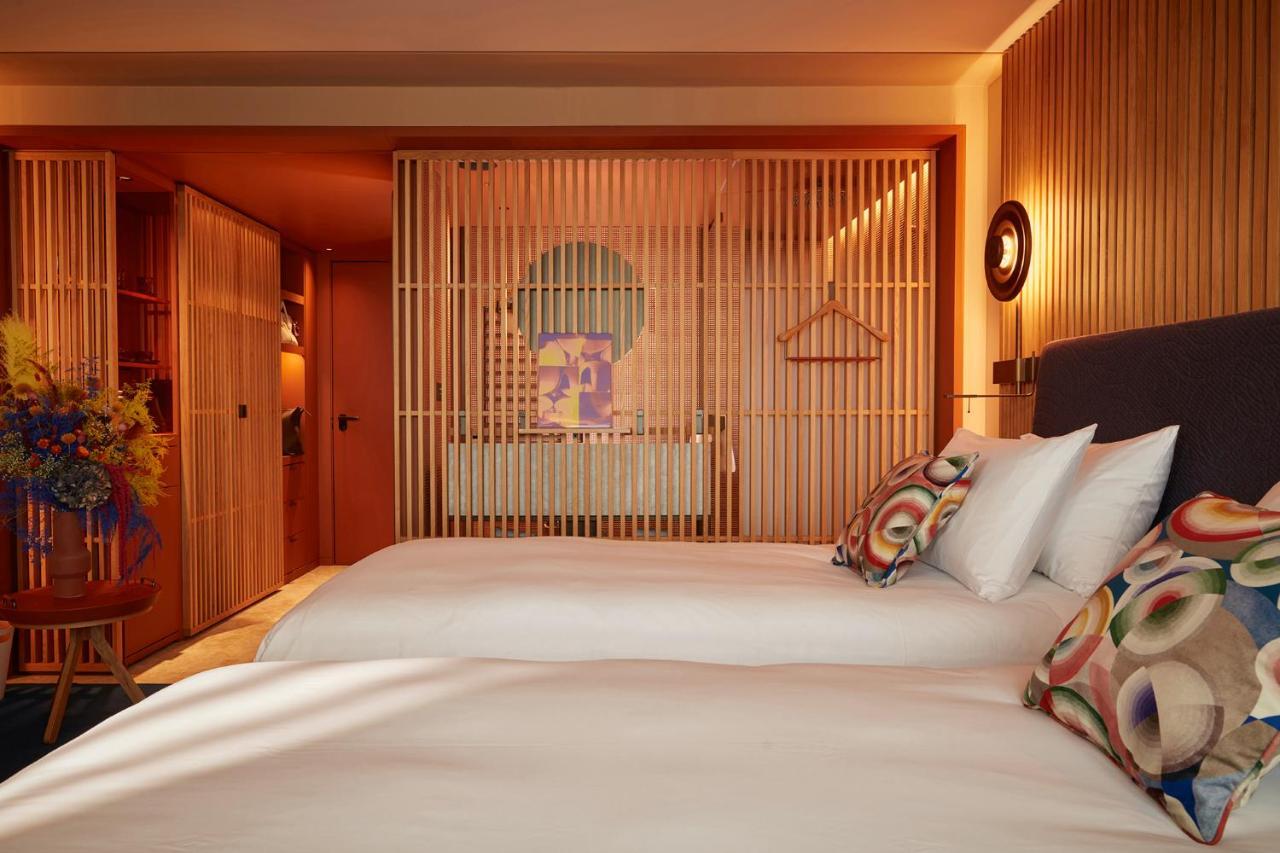 So/ Paris Hotel Zewnętrze zdjęcie A room at the hotel