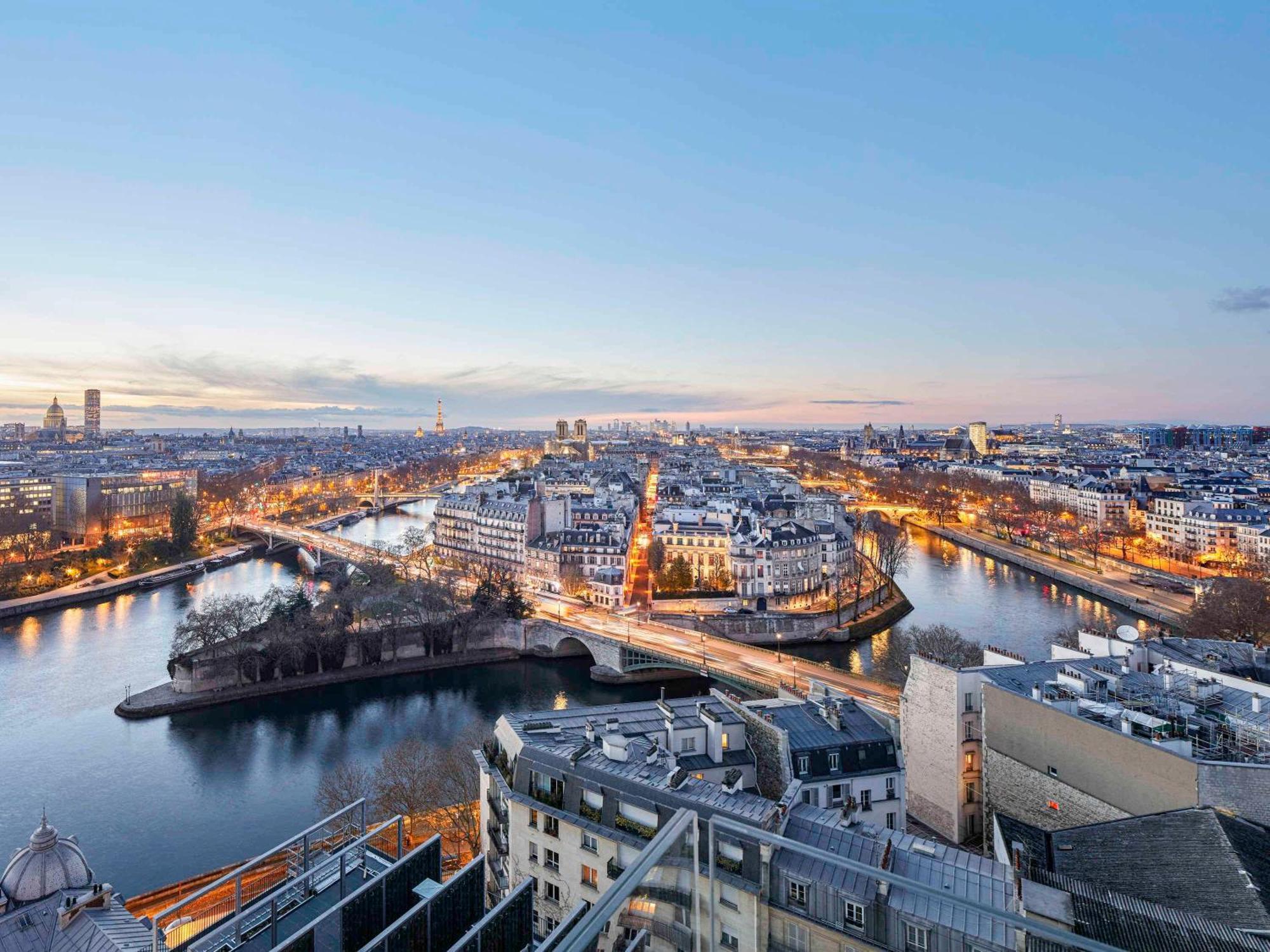 So/ Paris Hotel Zewnętrze zdjęcie View of the Seine from the 14th arrondissement