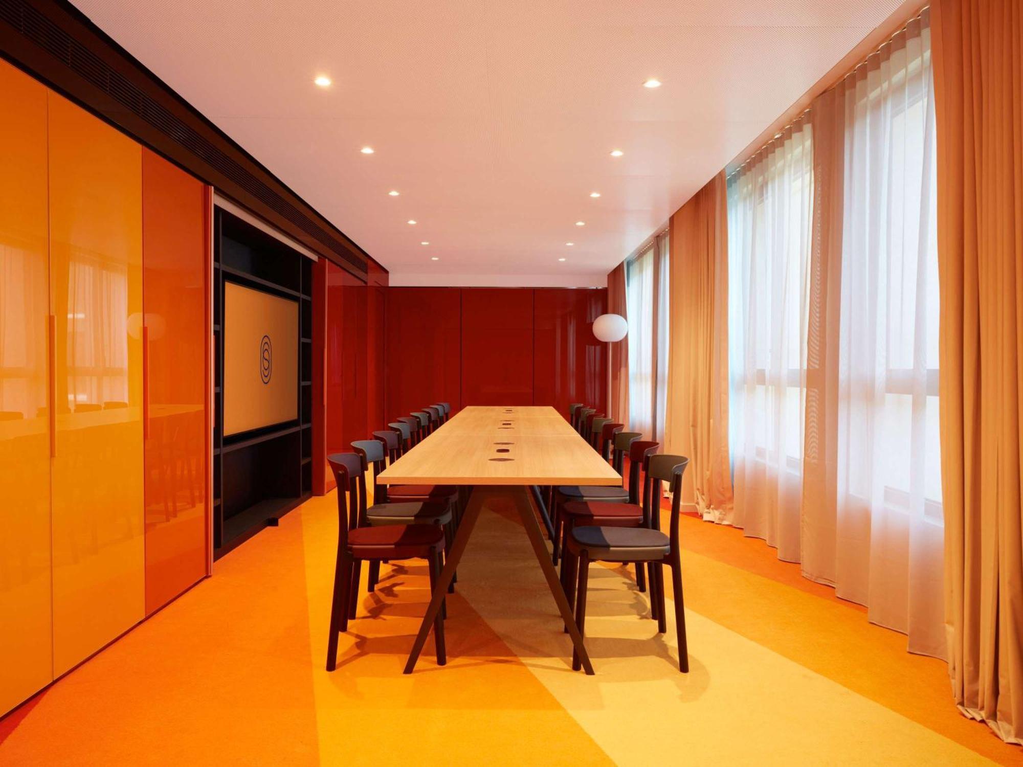 So/ Paris Hotel Zewnętrze zdjęcie The boardroom at the headquarters of the European Anti-fraud Authority